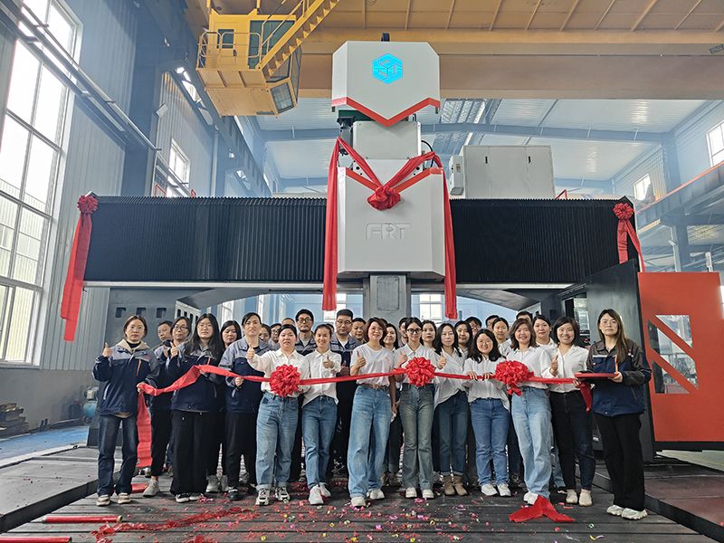 重磅消息！洛陽宇捷13米數(shù)控龍門鏜銑床正式投產(chǎn)使用!